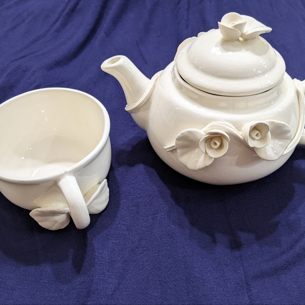Summer fun 🌞Vintage teapot and cup